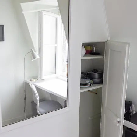 Apartment Cosy Studio Next To The Champs Elysees *